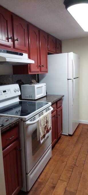 J.Creek Retreat, Creekside Townhouse +1 Car Garage Villa Maggie Valley Esterno foto