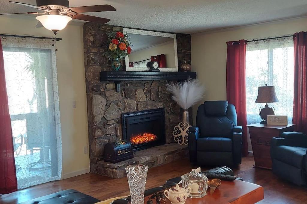 J.Creek Retreat, Creekside Townhouse +1 Car Garage Villa Maggie Valley Esterno foto